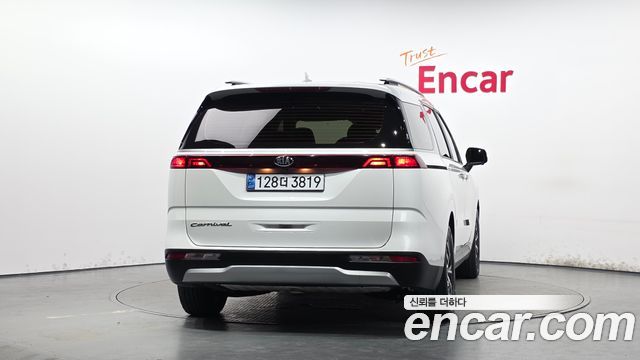 Kia Carnival из Кореи Encar