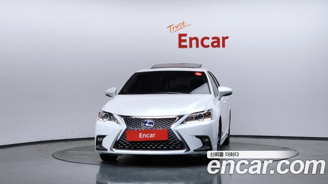 Lexus CT200h из Кореи Encar