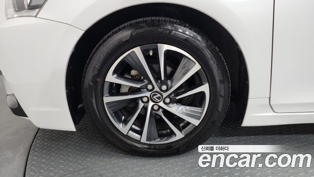 Lexus CT200h из Кореи Encar