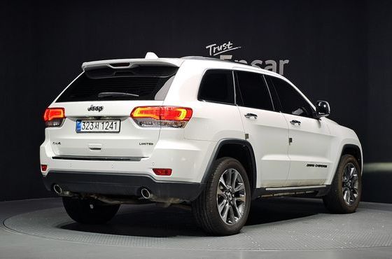 Jeep Cherokee 3.6 Limited WK2 — пробег 126 539 км — фото 2 из 5