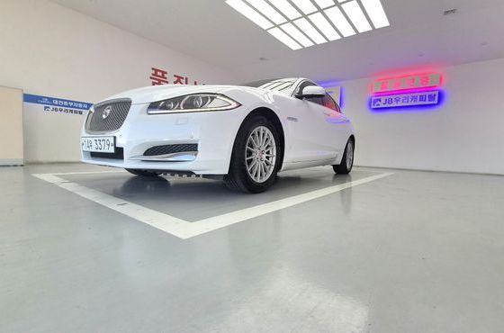 Jaguar XF 2.2D Luxury X250 — пробег 114 000 км — фото 3 из 5