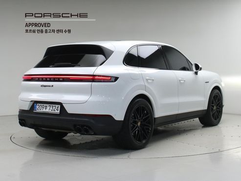 Porsche Cayenne 3.0 S E-Hybrid — пробег 16 670 км — фото 2 из 5