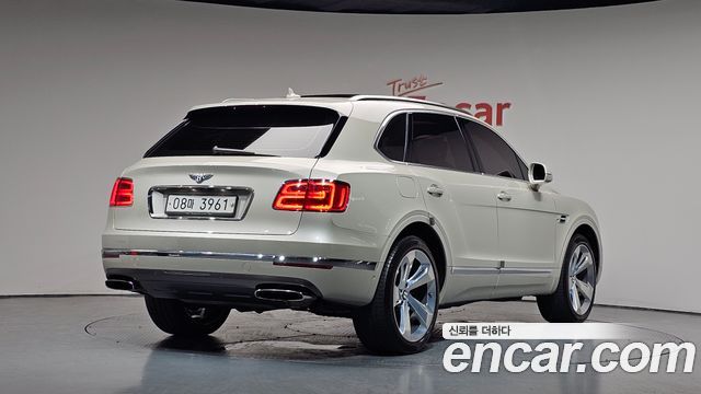 Bentley Bentayga 6.0 W12 — пробег 38 696 км — фото 2 из 5