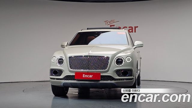 Bentley Bentayga 6.0 W12 — пробег 38 696 км — фото 3 из 5