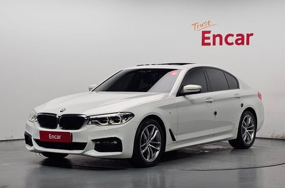 BMW 5-Series 520d M Sport Package Plus — пробег 71 913 км — фото 1 из 5