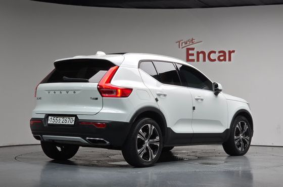 Volvo XC40 T4 Inscription — пробег 74 985 км — фото 2 из 5