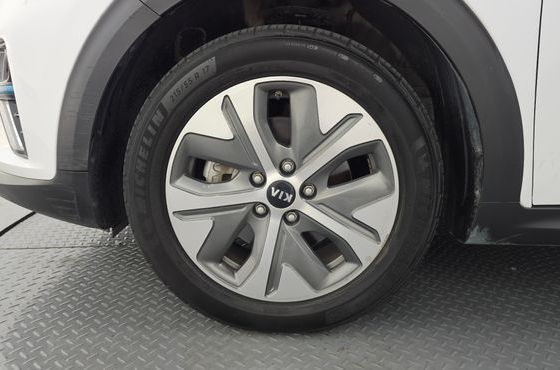 Kia Niro Noblesse — пробег 125 420 км — фото 5 из 5