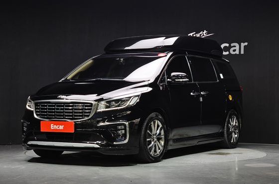 Kia Carnival 9-Seater Hi-Limousine Noblesse Special — пробег 141 670 км — фото 1 из 5