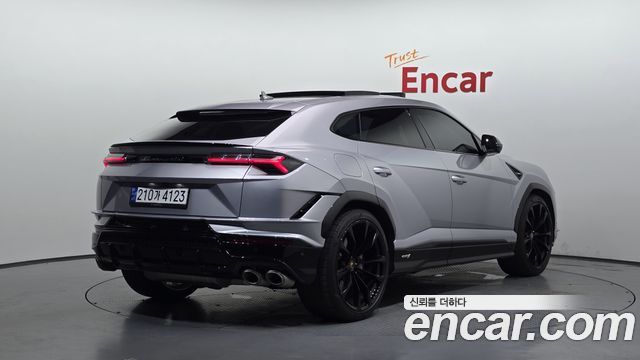 Lamborghini Urus 4.0 V8 S — пробег 18 400 км — фото 2 из 5