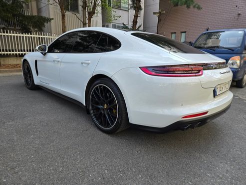 Porsche Panamera 3.0 AWD — пробег 90 000 км — фото 4 из 5