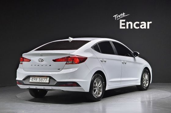 Hyundai AVANTE 1.6 Smart — пробег 100 898 км — фото 2 из 5