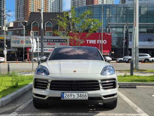 Porsche Cayenne 3.0 COUPE PLATINUM EDITION — пробег 14 700 км — фото 2 из 5