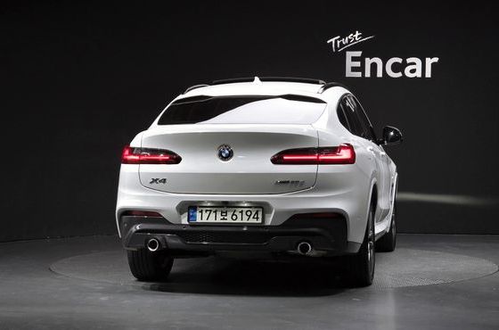 BMW X4 xDrive20d M Sport — пробег 64 405 км — фото 4 из 5