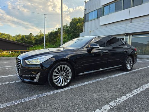 Genesis EQ900 3.3 T-GDI AWD Premiun Luxury — пробег 90 500 км — фото 1 из 5