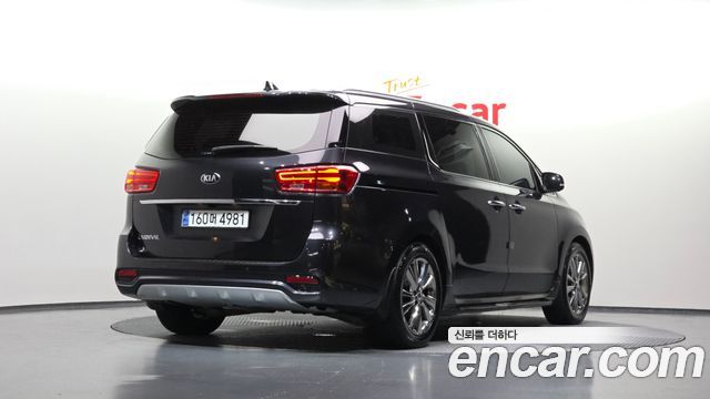 Kia Carnival из Кореи Encar