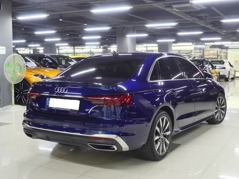 Audi A4 40 TFSI Premium — пробег 8 700 км — фото 3 из 5