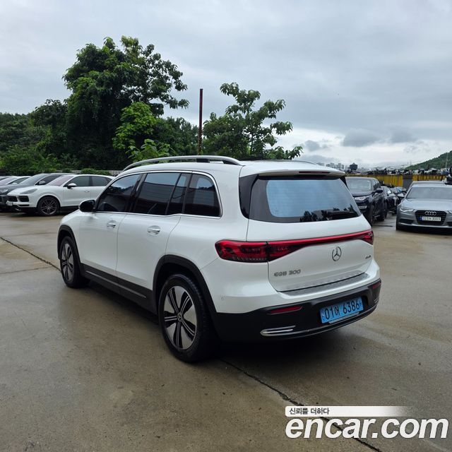 Mercedes-Benz EQB из Кореи Encar