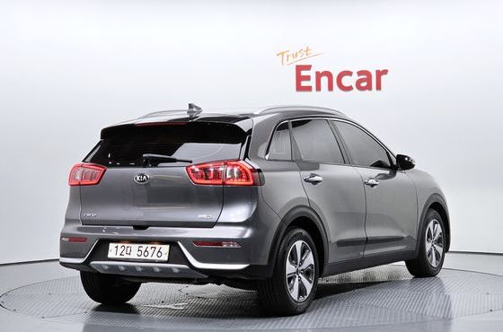Kia Niro Noblesse — пробег 195 325 км — фото 2 из 5