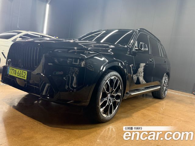 BMW X7 xDrive 40i M Sport 6STR — пробег 16 300 км — фото 1 из 5
