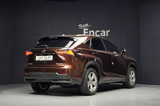 Lexus NX Executive — пробег 133 870 км — фото 2 из 5