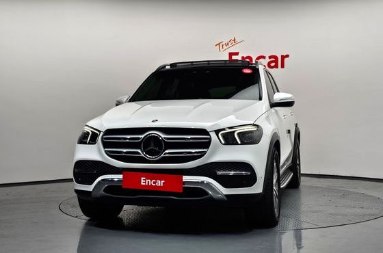 Mercedes-Benz GLE-Class GLE300d 4MATIC — пробег 45 355 км — фото 3 из 5
