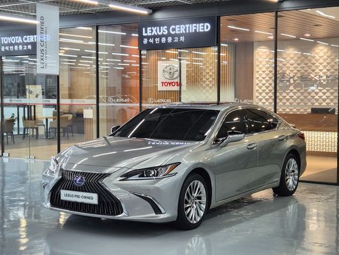 Lexus ES Luxury Plus — пробег 82 316 км — фото 1 из 5