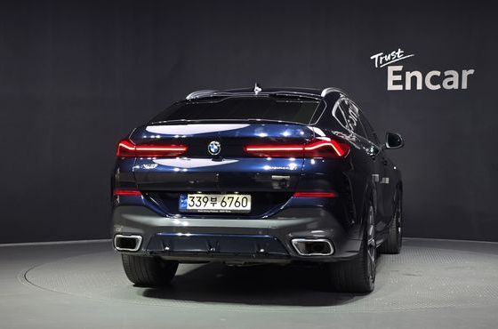 BMW X6 xDrive40i M Sport — пробег 72 698 км — фото 4 из 5