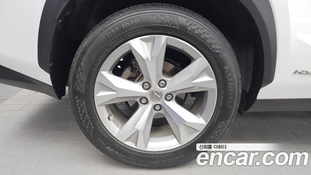 Lexus NX Executive — пробег 126 576 км — фото 5 из 5
