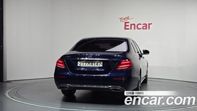 Mercedes-Benz E-Class из Кореи Encar