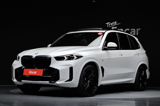 BMW X5 xDrive 40d M Sport Pro — пробег 4 081 км — фото 1 из 5