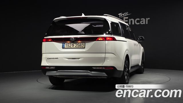Kia Carnival из Кореи Encar