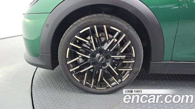 Mini Cooper 5 Door Favoured — пробег 25 285 км — фото 5 из 5