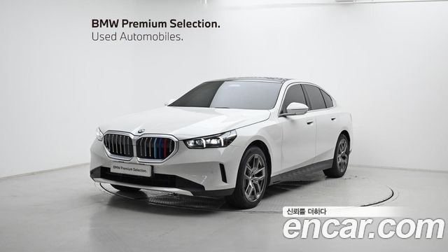 BMW 5-Series 530i xDrive — пробег 35 941 км — фото 1 из 5