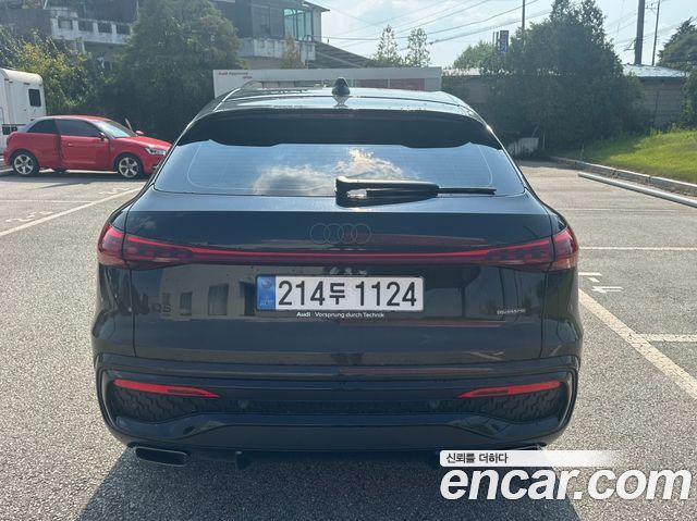 Audi Q5 40 TFSI Quattro Sportback S Line — пробег 2 400 км — фото 4 из 5