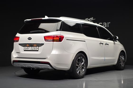 Kia Carnival 9-seater Prestige — пробег 136 033 км — фото 2 из 5