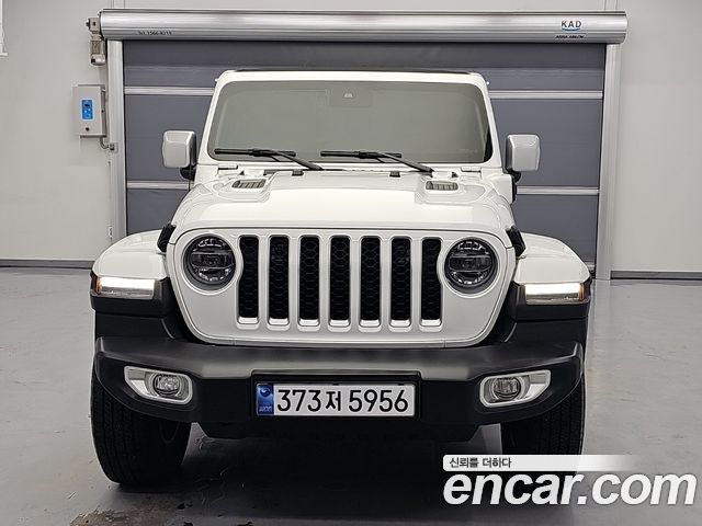Jeep Wrangler 2.0 Overland Power Top 4Door 4xe — пробег 45 330 км — фото 1 из 5