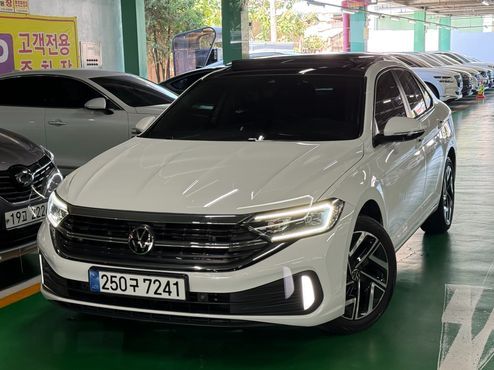 Volkswagen Jetta 1.5 TSI Prestige — пробег 46 691 км — фото 1 из 5