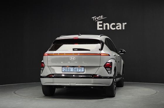 Hyundai Kona Long Range Inspiration — пробег 28 672 км — фото 4 из 5