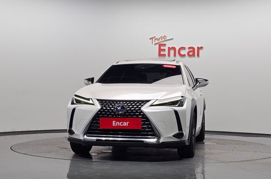 Lexus UX 2.0 2WD — пробег 87 726 км — фото 3 из 5