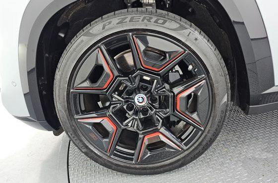 BMW XM 4.4 Lable — пробег 18 810 км — фото 5 из 5