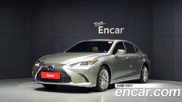 Lexus ES Luxury Plus — пробег 114 142 км — фото 1 из 5