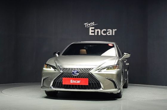 Lexus ES Luxury Plus — пробег 114 142 км — фото 3 из 5