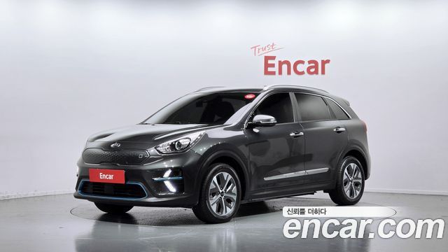 Kia Niro Prestige — пробег 29 284 км — фото 1 из 5