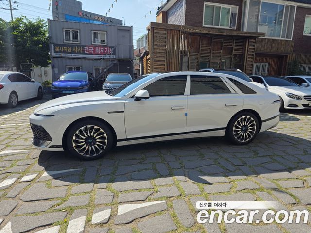 Hyundai Grandeur Premium — пробег 2 210 км — фото 3 из 5