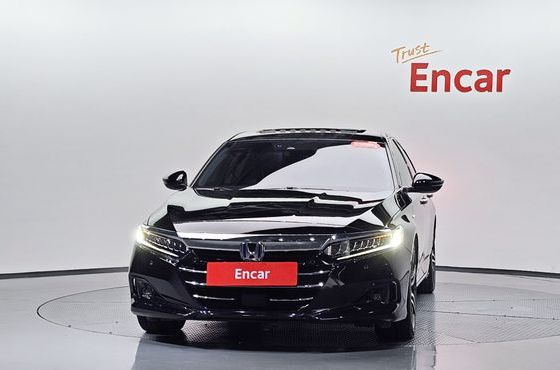 Honda Accord 2.0 Hybrid Touring — пробег 107 878 км — фото 3 из 5