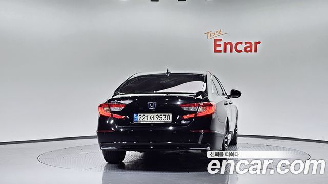 Honda Accord 2.0 Hybrid Touring — пробег 107 878 км — фото 4 из 5