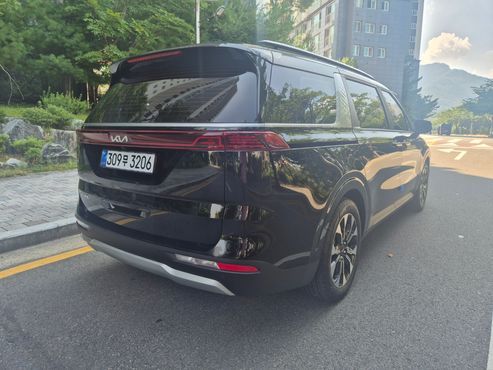 Kia Carnival Diesel 9-Seater Prestige — пробег 21 890 км — фото 4 из 5