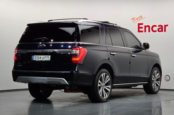 Ford Expedition Platinum 4WD 8Seater — пробег 36 471 км — фото 2 из 5