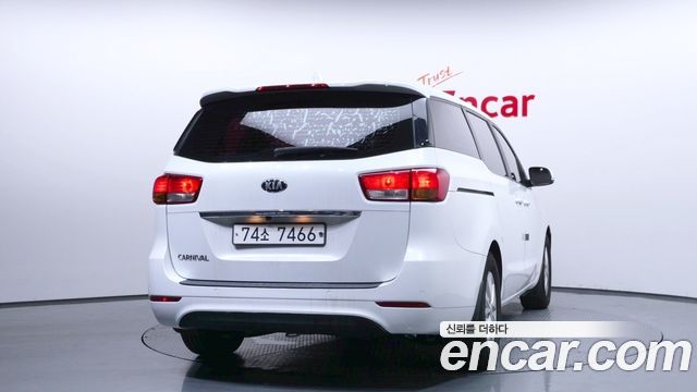 Kia Carnival из Кореи Encar