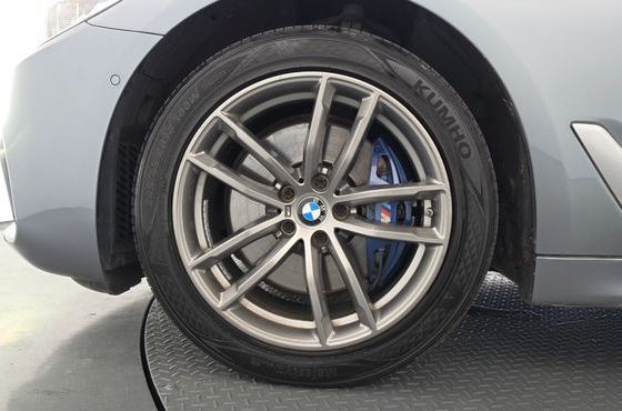 BMW 5-Series 530i xDrive M Sport Package — пробег 122 565 км — фото 5 из 5